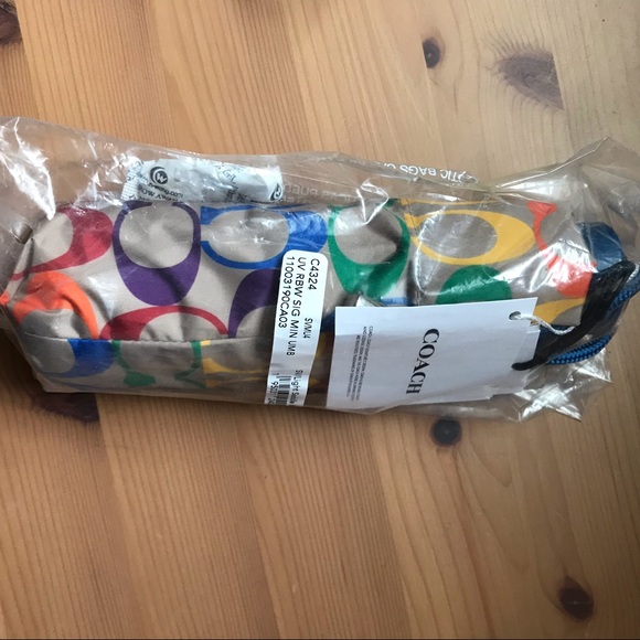 🌈 ❤️ Coach Uv Protection Mini Umbrella In Rainbow Signature *special edition* - Picture 9 of 9